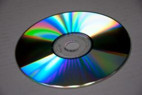 he colors reflected by this compact disc vary with angle and are not caused by pigments. Colors such as these are direct evidence of the wave character of light.