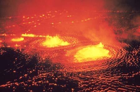 PHIVOLCS-DOST on X: LOOK: Weakening effusive activity produces a short  incandescent lava flow from the summit crater of Mayon Volcano. Photo taken  at 7:30 PM tonight, 22 November 2023, using Nikon D780 (